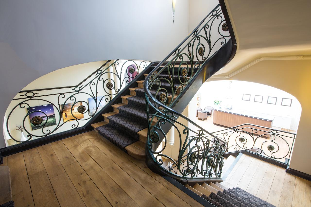 Mercure Lille Roubaix Grand Hotel Bagian luar foto