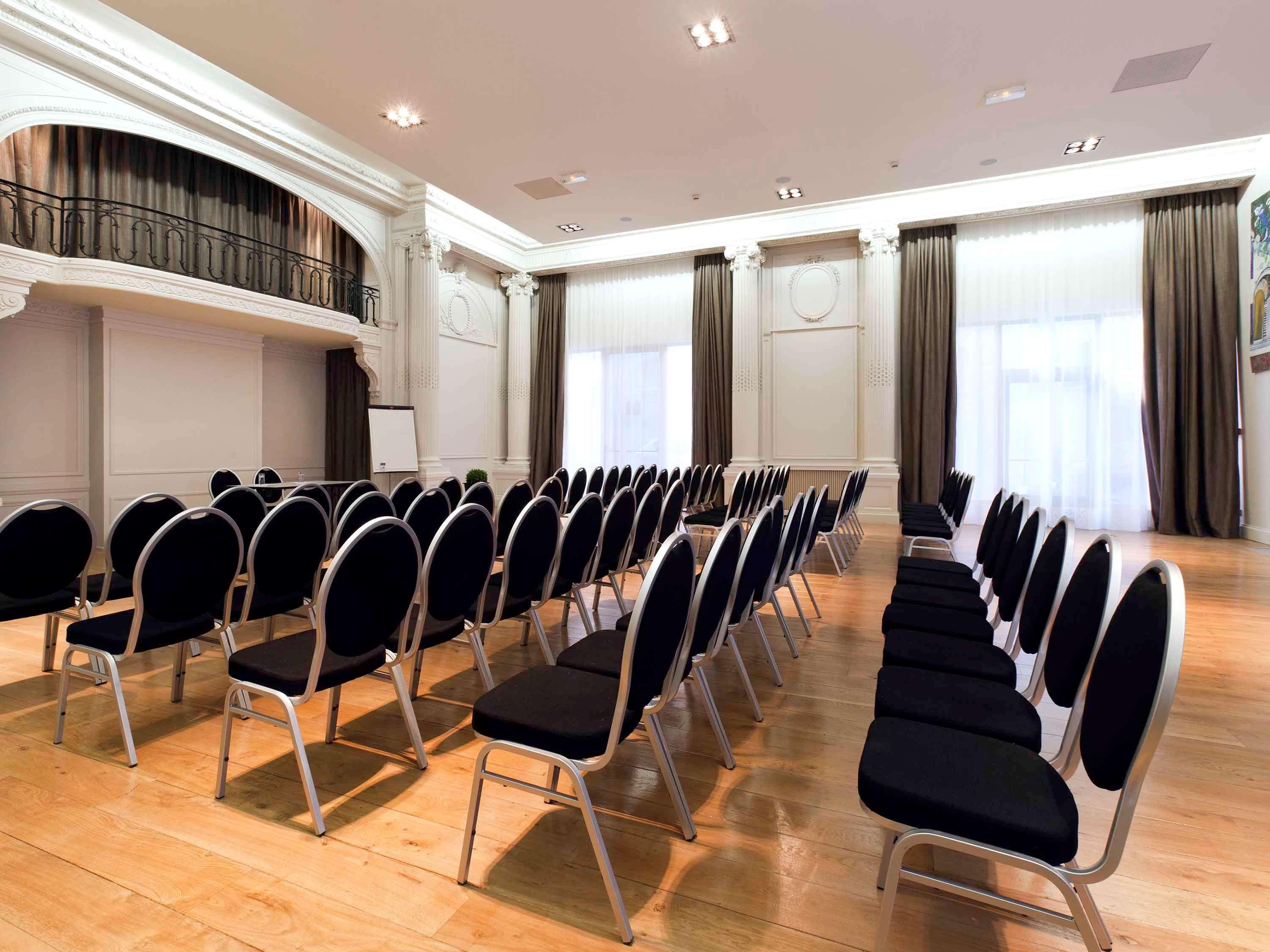 Mercure Lille Roubaix Grand Hotel Bagian luar foto