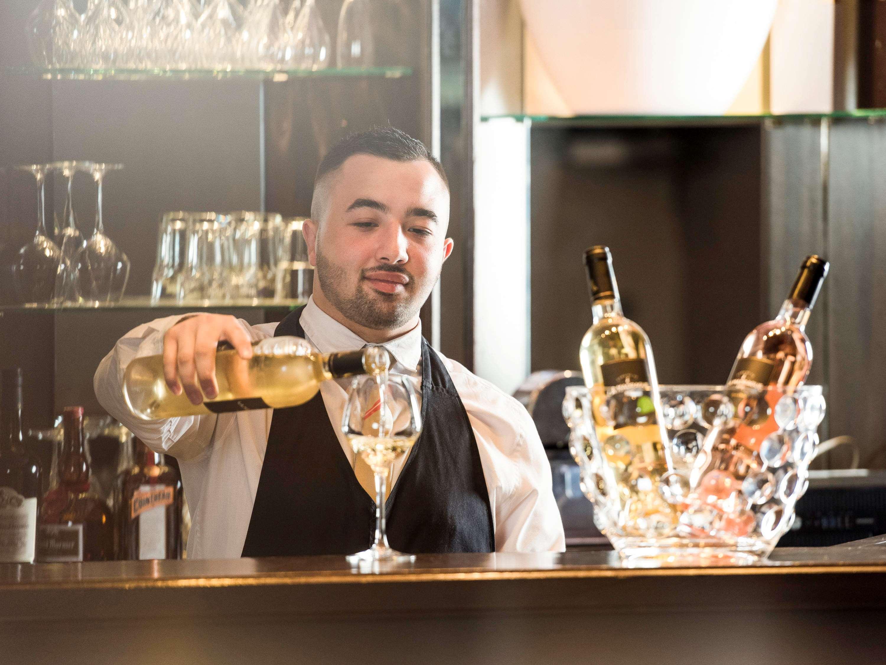 Mercure Lille Roubaix Grand Hotel Bagian luar foto