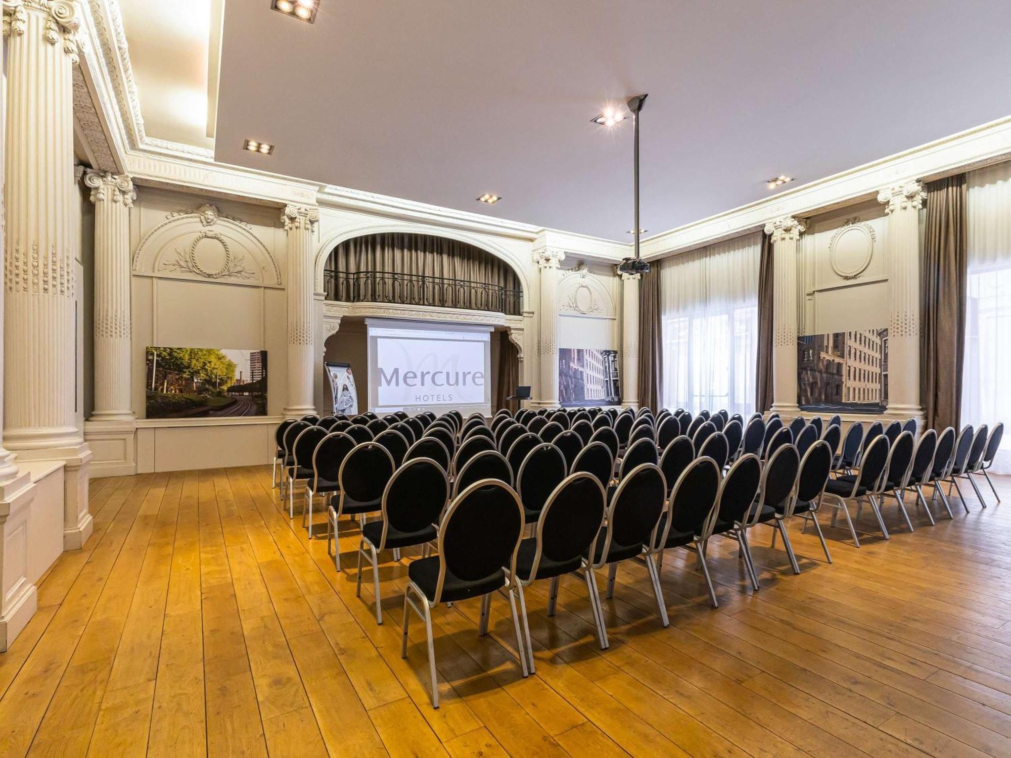 Mercure Lille Roubaix Grand Hotel Bagian luar foto
