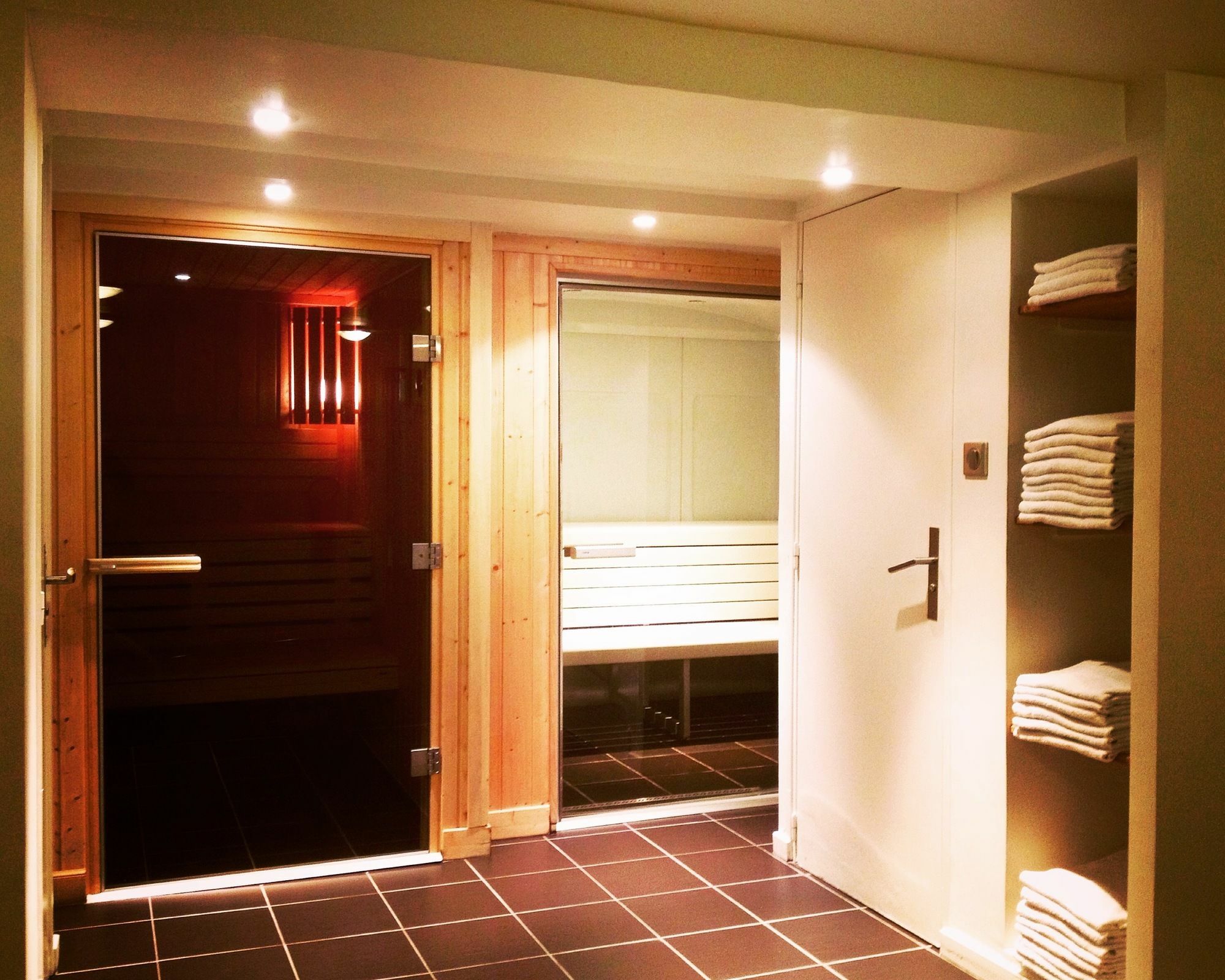 Mercure Lille Roubaix Grand Hotel Bagian luar foto
