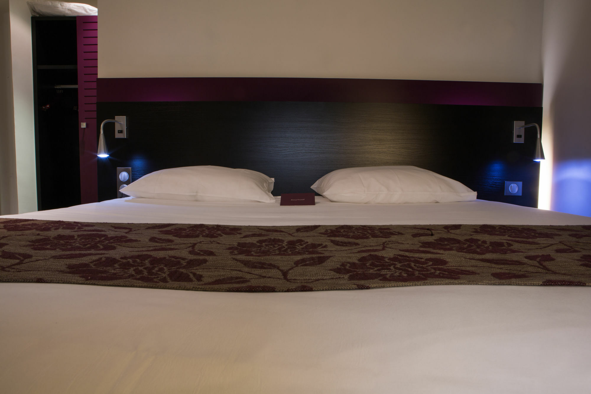 Mercure Lille Roubaix Grand Hotel Bagian luar foto